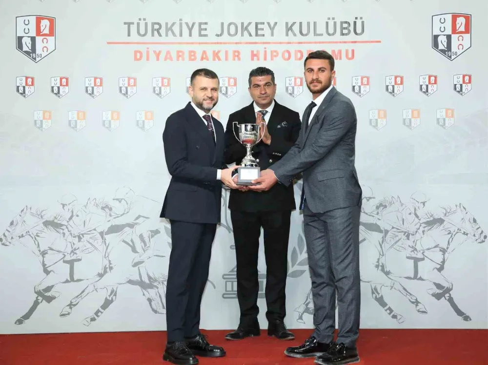 Eğil Belediye Başkanlığı koşusunu ‘Menabinoğlu’ kazandı