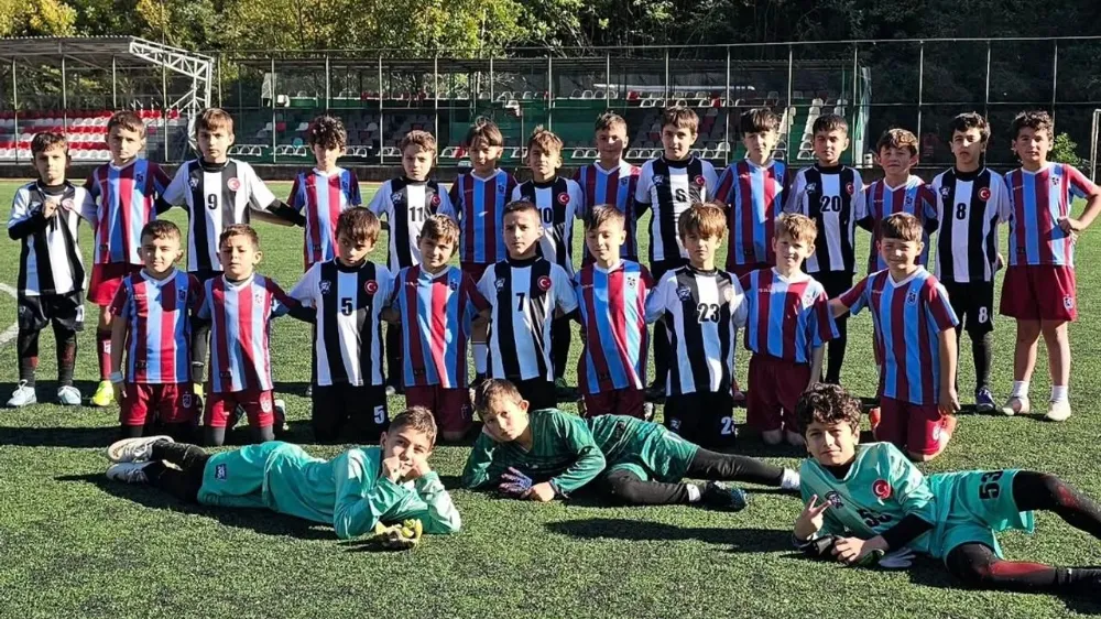 Futbolun Minik Yıldızları Sahada: Trabzonspor Borçka Futbol Okulu ile 1918 Rize FK Karşı Karşıya Geldi