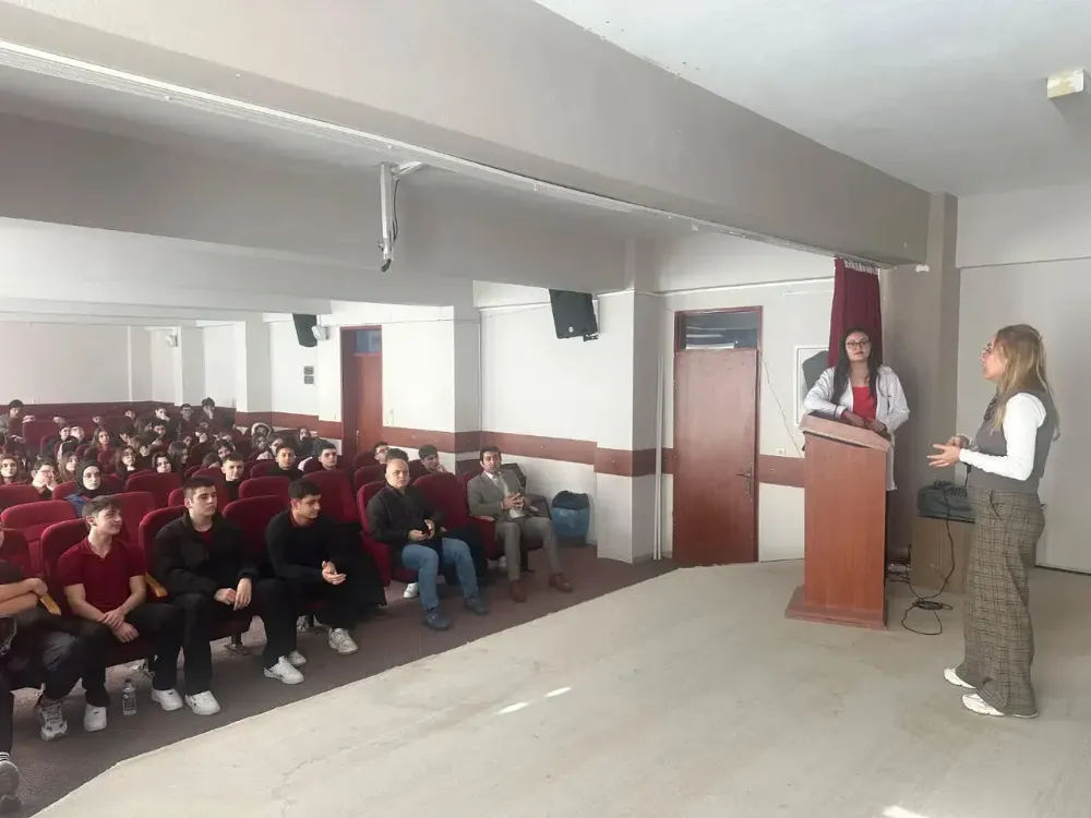 Trabzon’da Öğrencilere Diyabet ve Sağlıklı Beslenme Eğitimi Verildi