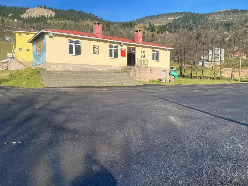 Sinlice Mahallesi Okul Bahçesinde Asfalt Çalışmaları Tamamlandı