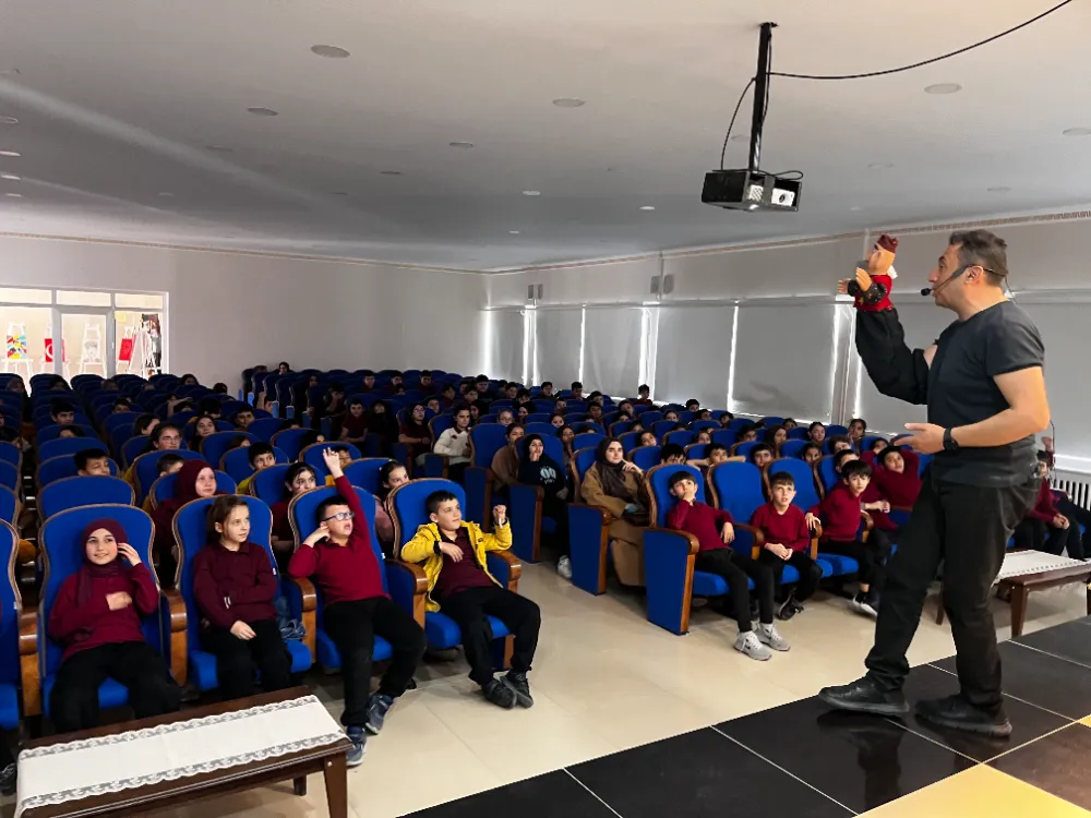 Taraklı’da ‘Çok Bilmiş İbiş’ gösterisi büyük ilgi gördü