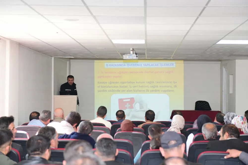 Servis şoförleri ve rehber personellere iş sağlığı ve güvenliği eğitimi verildi