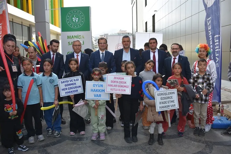 Salihli’de Dünya Çocuk Hakları Günü kutlandı