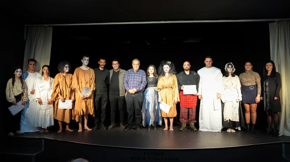 Tarsuslu genç oyuncular modern macbeth uyarlamasıyla sahne aldı