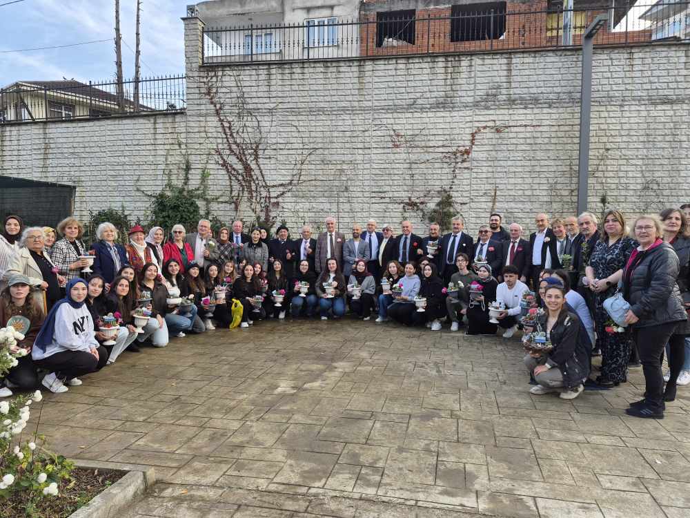 YILLARCA ÖĞRENCİ YETİŞTİRDİLER BU KEZ DOĞAYI YETİŞTİRME İŞİNE SOYUNDULAR