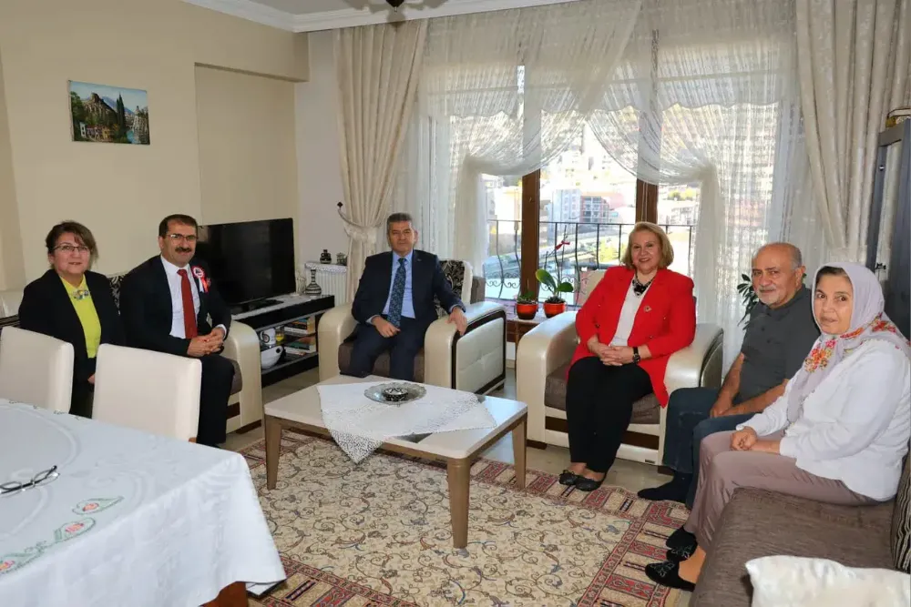 Artvin’de Emekli Öğretmenlere Vefa Ziyareti