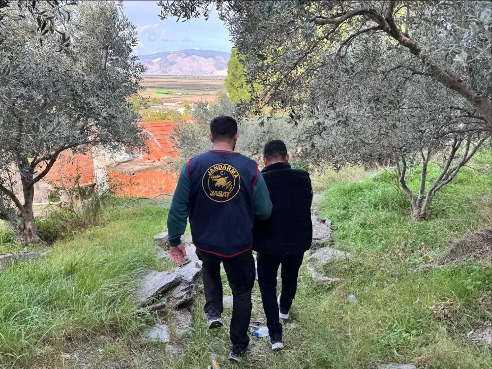 Firari şahıs ormanlık arazide saklanırken yakalandı