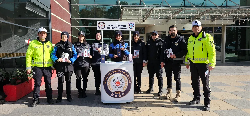 Tatvan Emniyet Müdürlüğünden bilgilendirme standı