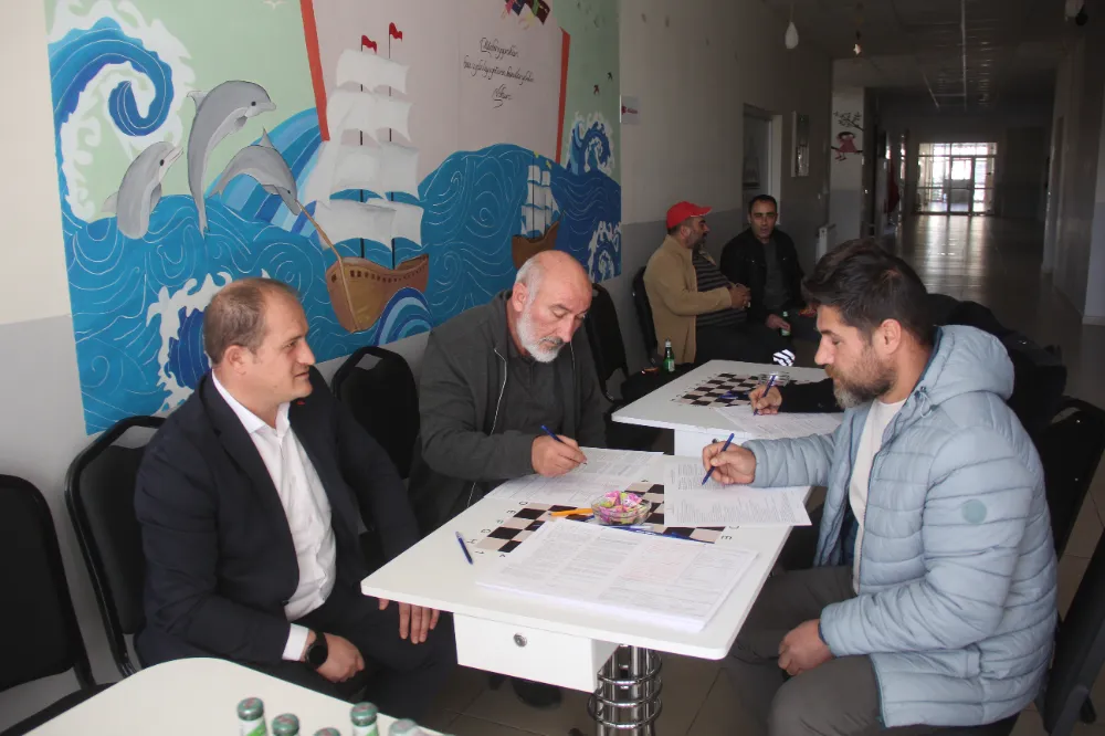 Sivas’ta öğrenciler ve veliler kan bağışı için seferber oldu