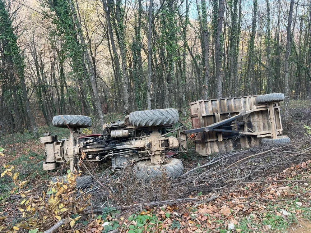 Bursa’da Devrilen Traktörde 2 Kişi Yaralandı