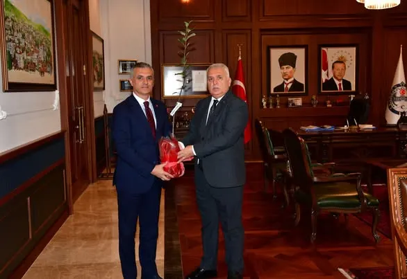 Vali Yıldırım, Yomra Belediye Başkanı Bıyık’ı Kabul Etti