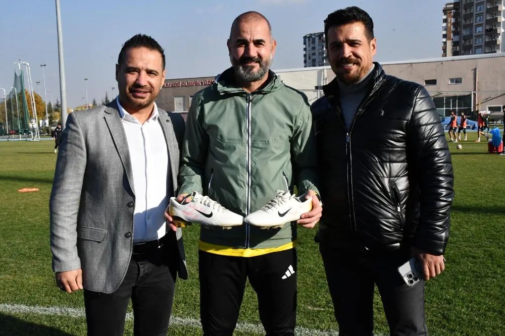 Gökhan Ünal’a 20 Yıl Sonra Duygusal Sürpriz