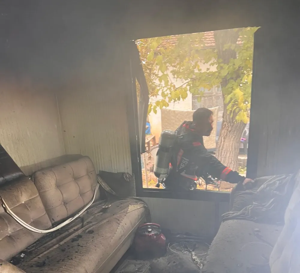 Malatya’da Bahçedeki Konteyner Yangını Korkuttu