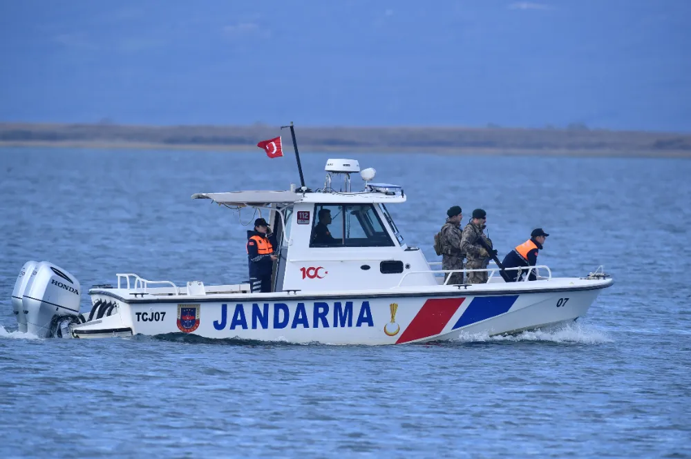 İznik Gölü’nde Güvenlik Önlemleri Sıkılaştırıldı: Vatandaşın Yüzme Girişimi Engellendi