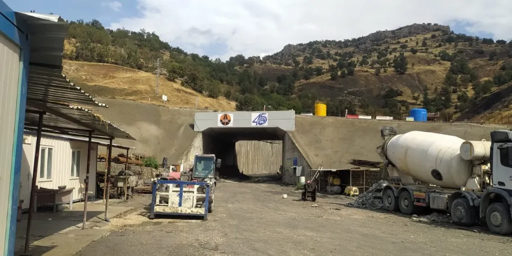 Şırnak-Van Yolunda Çalışmalar Hız Kazandı