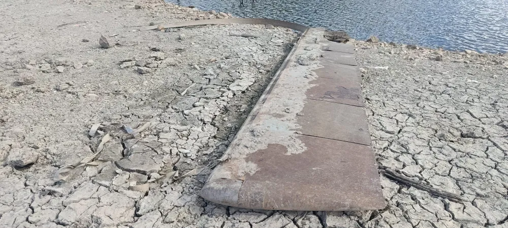 Sular Çekildi, 16 Yıl Önceki Helikopter Kazasının İzleri Ortaya Çıktı