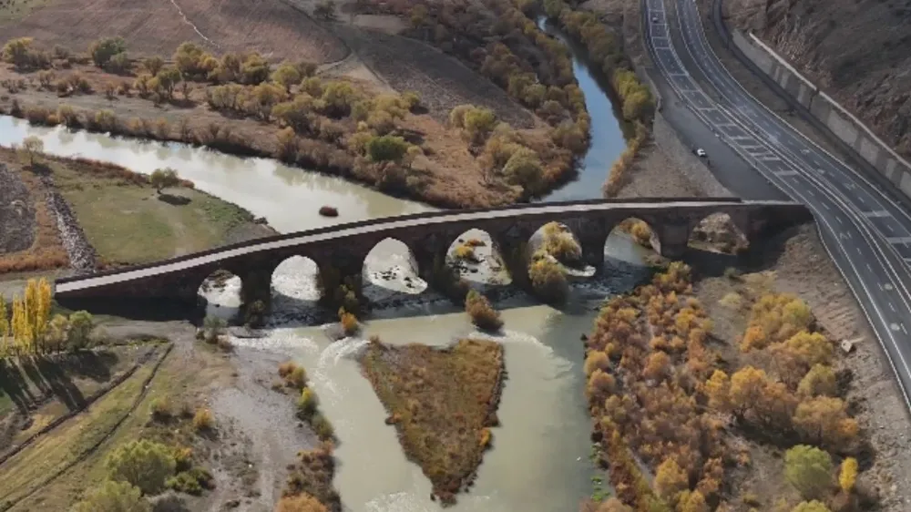 Erzurum’un En Büyük Mahallesi Yağan ve Yağan Baba Türbesi İlgi Odağı Oluyor