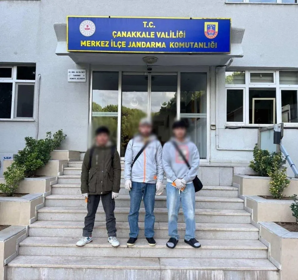 Çanakkale’de Göçmen Kaçakçılığı Operasyonu: 3 Organizatör ve 27 Kaçak Göçmen Yakalandı