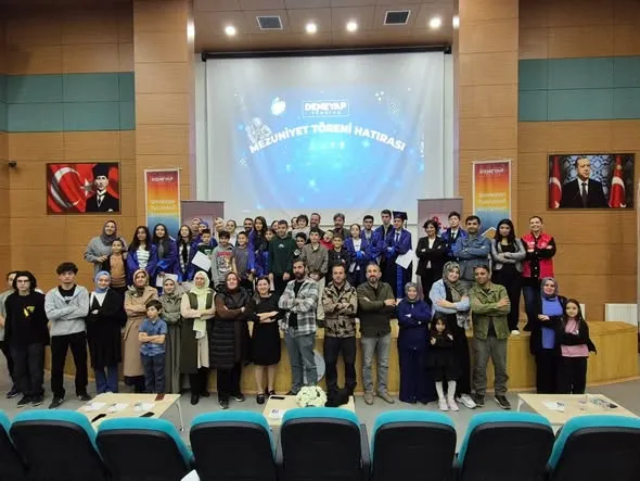 Artvin Gençlik Merkezi’nde Deneyap 4. Faz Mezuniyet Coşkusu