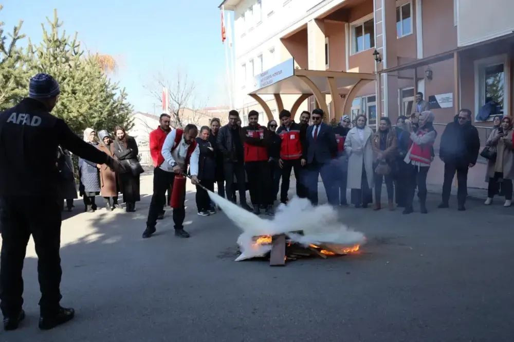 Erzurum’da Aile ve Sosyal Hizmetler’den Afet Farkındalığı Tatbikatı