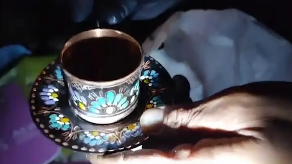 Çöp çöp dolaşıyorlar, buldukları ise servet değerinde