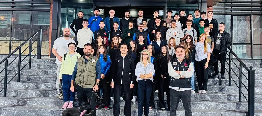 Çaykur Rizespor’dan Bağımlılıkla Mücadelede Örnek Eğitim