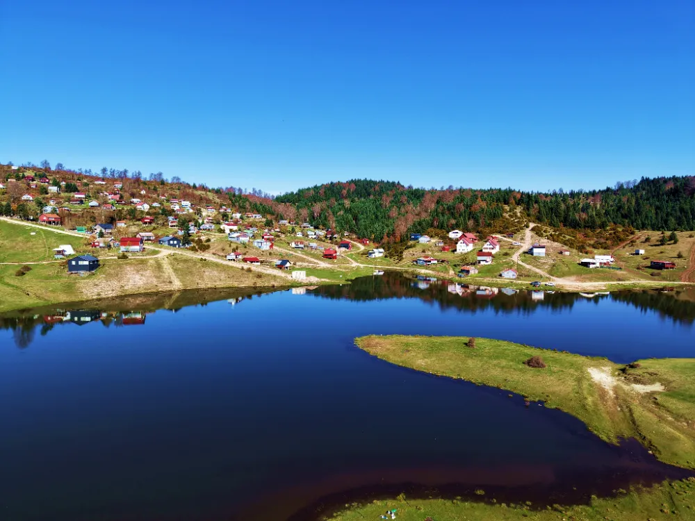 İsviçre değil Sakarya: Sultanpınar Yaylası göz kamaştırıyor