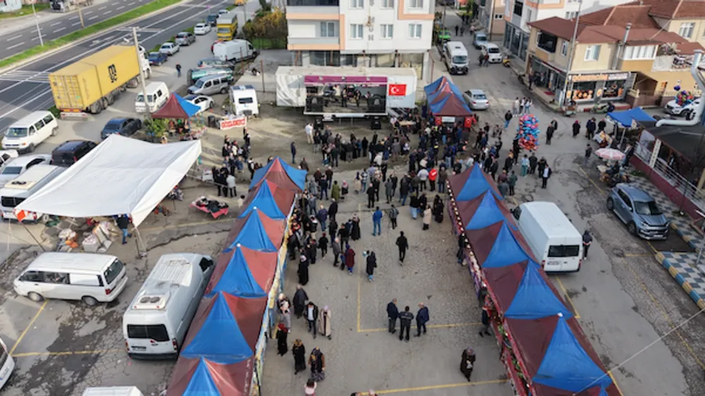 Düzce’de Kuymak Festivali Coşkusu: Soğuk Havaya Rağmen Horonlar Durmadı