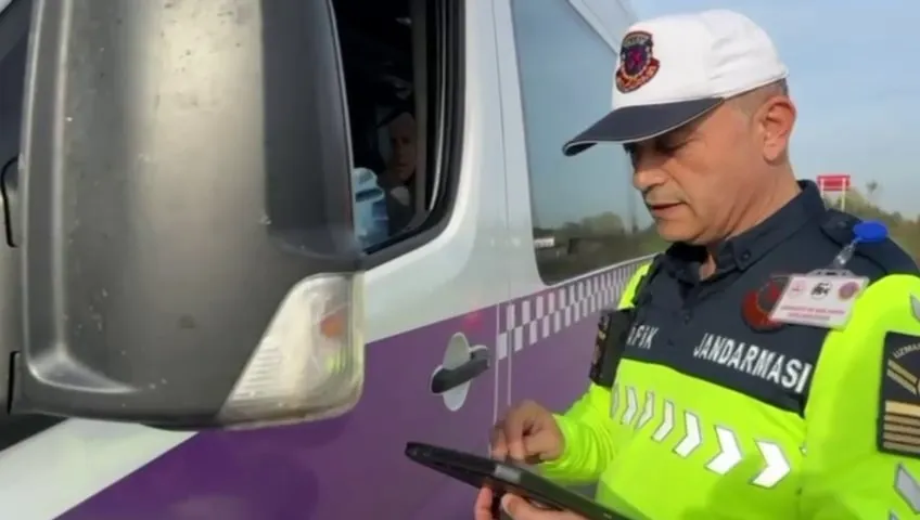 Sakarya’da Sivil Kıyafetli Jandarma Denetimi: Toplu Taşımada Kurallar Sıkı Takipte