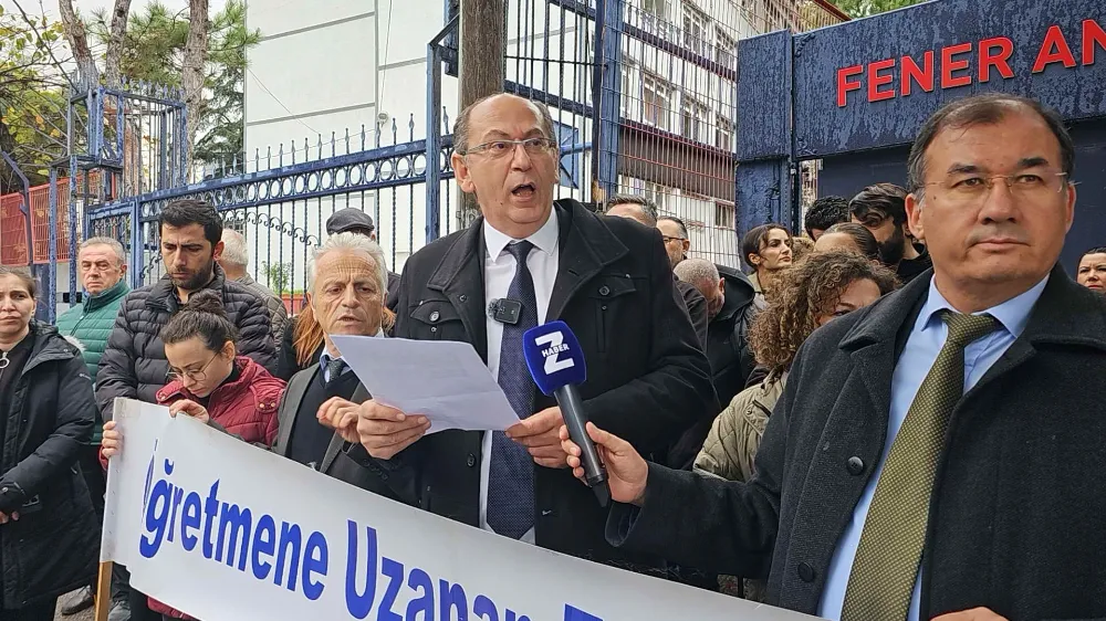 “Zonguldak’ta Veli, Öğretmeni Yüzünden Yaraladı”