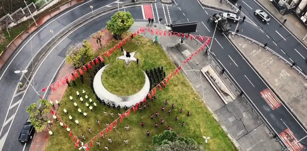 Bitlis’te Çevik Kuvvetten Şehitler İçin Anlamlı Anma