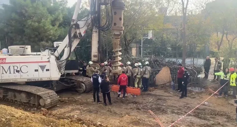 Kadıköy’de Şantiyede Kaza: İşçi Açık Çukura Düşerek Yaralandı