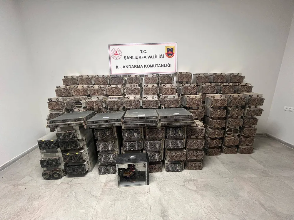 Şanlıurfa’da Ahıra Gizlenen 7 Milyon TL’lik Mining Tesisi Ortaya Çıktı