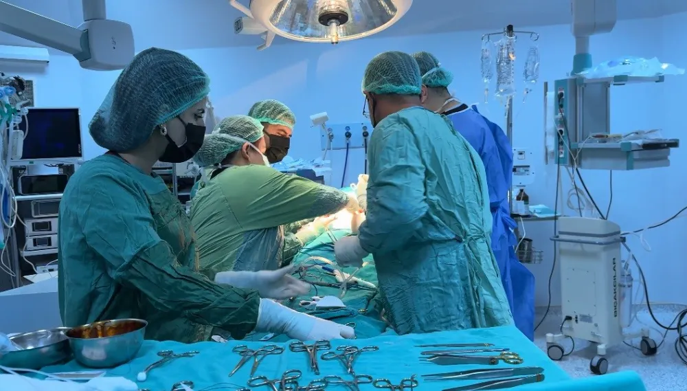 Tunceli Devlet Hastanesi’nde 10 yıl aradan sonra tiroit ameliyatı