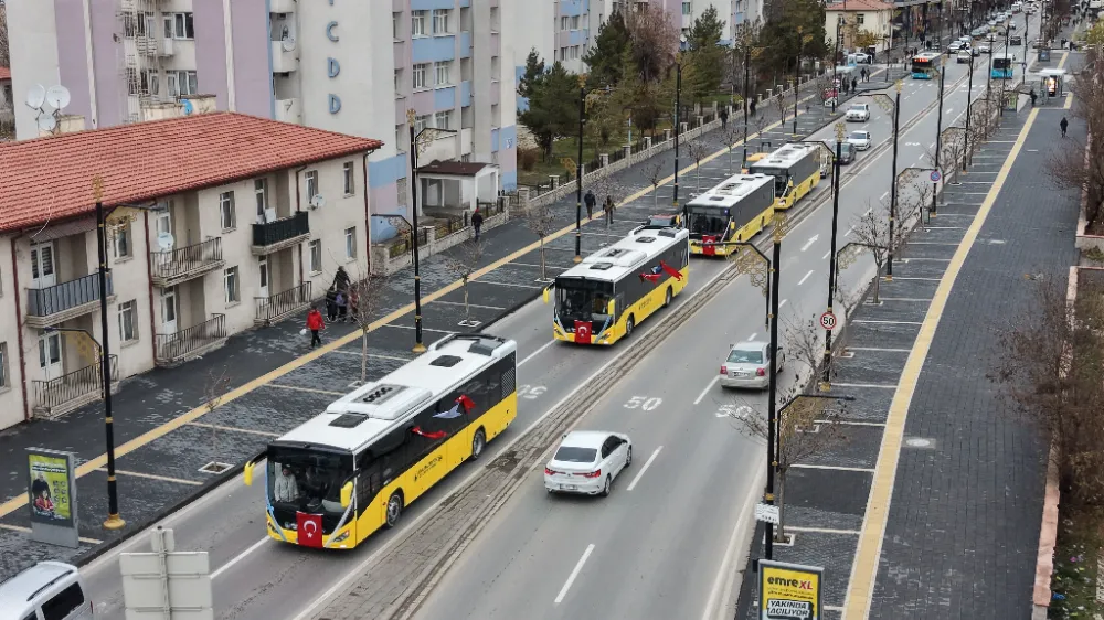 Sivas’ta Toplu Taşıma Güçleniyor: 12 Metrelik 2 Yeni Otobüs Hizmete Alındı