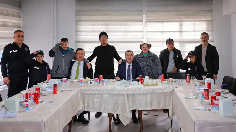 Bayburt’ta Anlamlı Buluşma: Özel Öğrenciler Polis Evi’nde Misafir Edildi