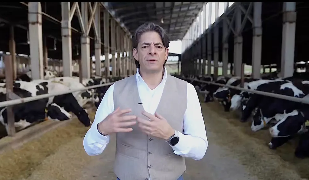 Sencer Solakoğlu, Bursa Damızlık Sığır Yetiştiricileri Birliği Başkanlığından ayrıldı