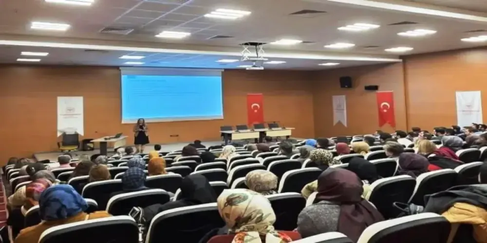 Erzurum’da “Avrupa Birliği Uluslararası İnsani Yardım Ağları” Konferansı Düzenlendi
