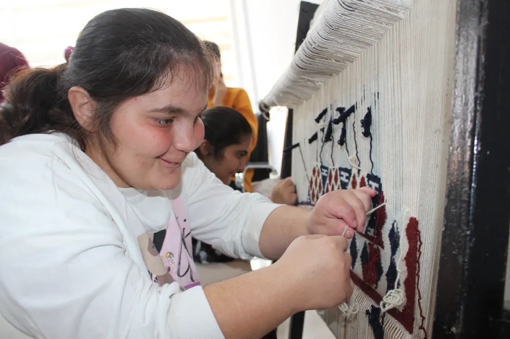 Siirt’te Özel Bireyler Kurabiye Atölyesinde Yeteneklerini Gösterdi