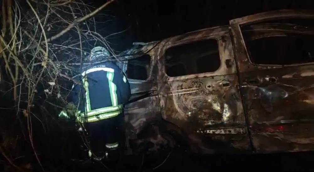 Safranbolu’da Ağaca Çarpan Araç Alev Aldı: Sürücü Hayatını Kaybetti