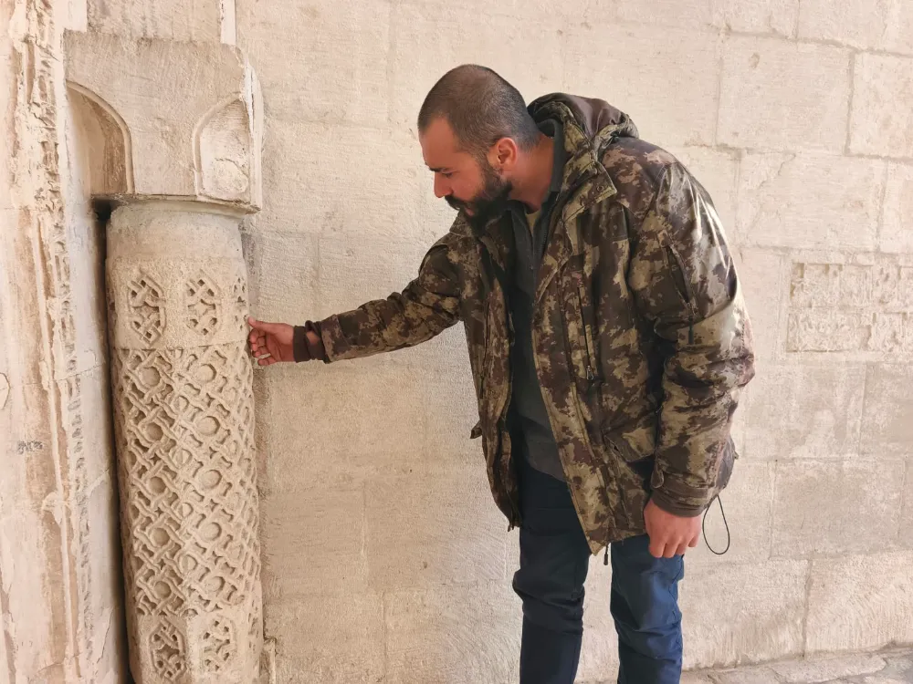 Tunceli’de 621 Yıllık Yelmaniye Camisi ve Denge Sütunları Ziyaretçilerini Büyülüyor