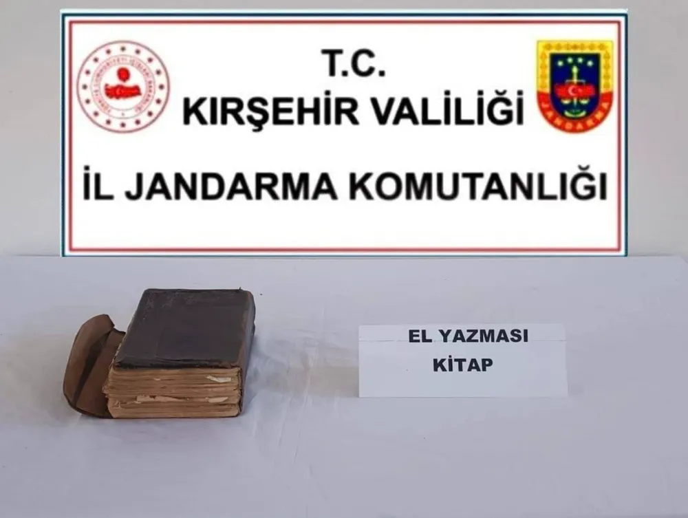 Kırşehir’de Osmanlı dönemine ait el yazması Kur’an ele geçirildi