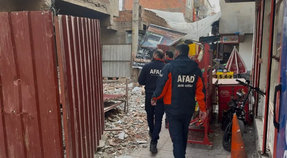 Diyarbakır’da Yıkım Faciası: İşçi Molozların Altında Kaldı