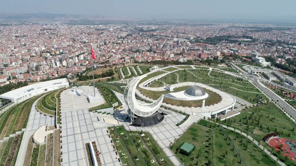 Karesi’de Birleştirilmiş Dükkanlar Ruhsat Kriziyle Karşı Karşıya