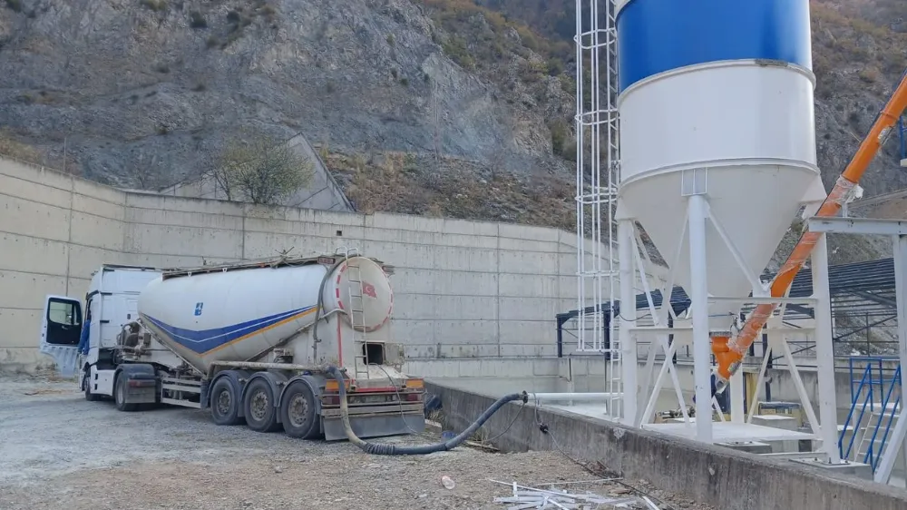 Artvin’de Kilit Parke Taşı Üretim Tesisi Faaliyete Geçti