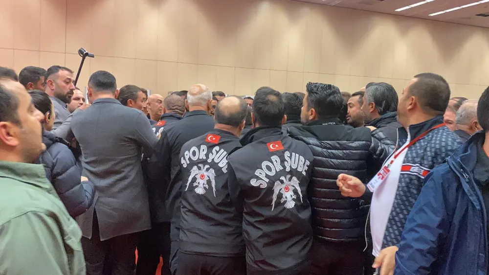 Gençlerbirliği’ndeki Olağanüstü Genel Kurulda Mehmet Kaya Adaylıktan Çekildi