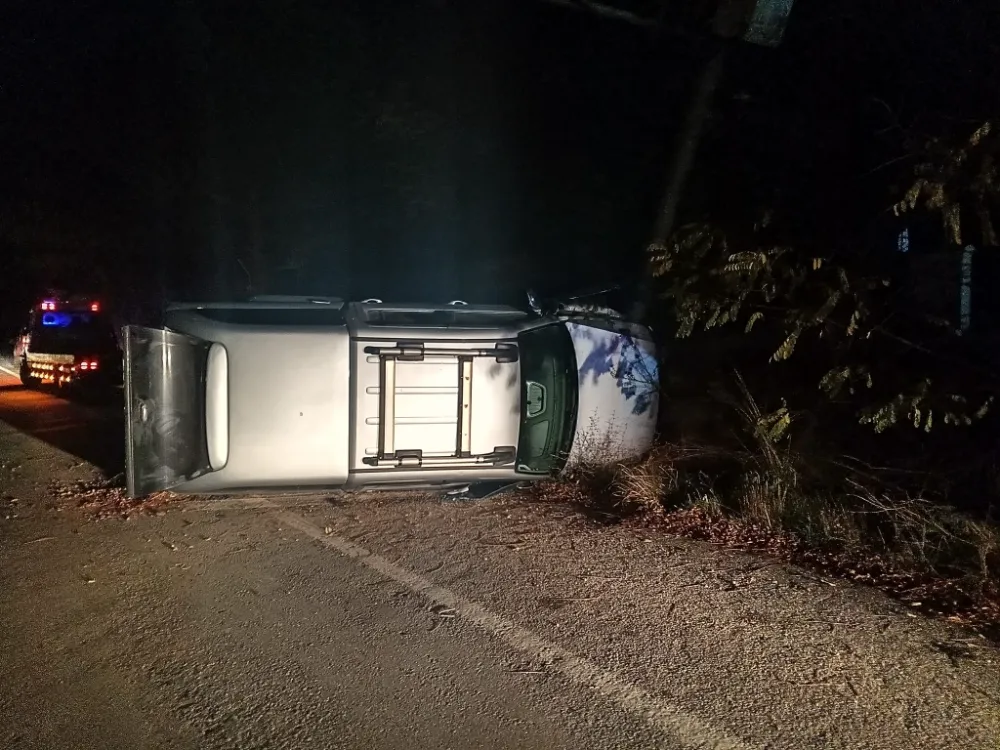 Bilecik’te Kontrolden Çıkan Pikap PTS Direğine Çarptı