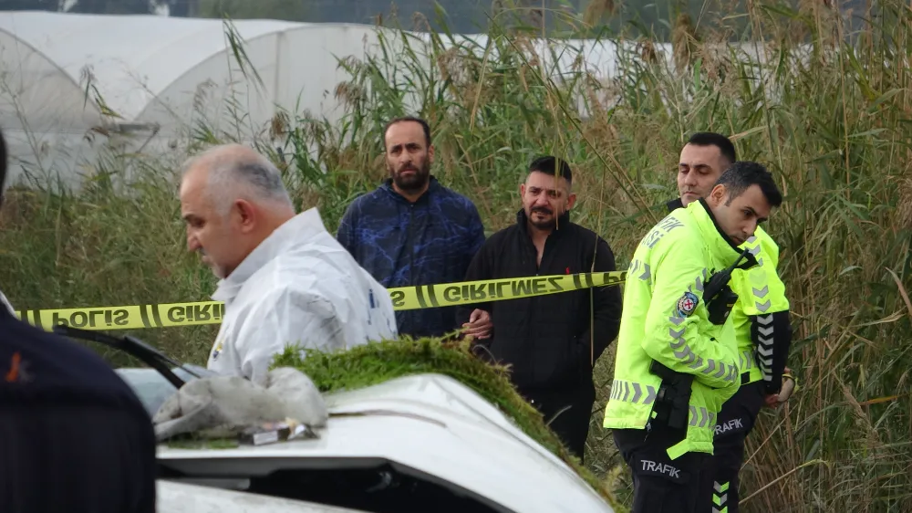 Antalya’da Otomobil Dereye Düşen Kadın Hayatını Kaybetti