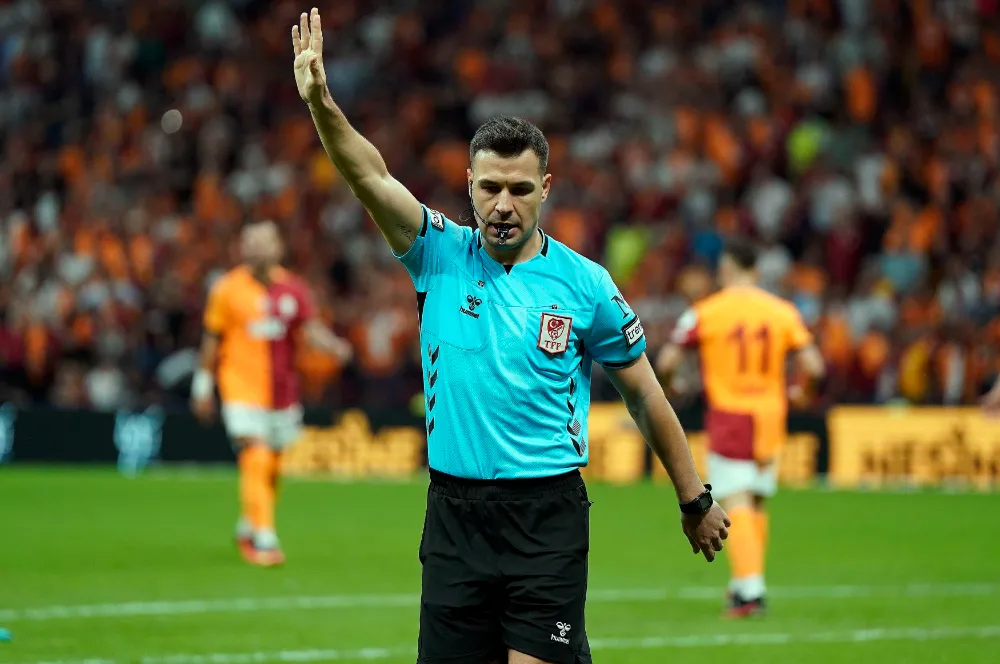Göztepe – Trabzonspor maçında VAR Cihan Aydın