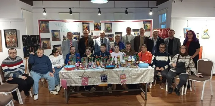 Yalova Rizeliler Derneği’nden Engelliler Günü Sergisine Destek